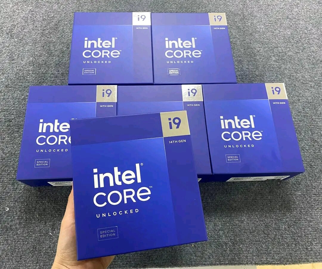 В Интернете появились фото упаковки Intel Core i9 14900KS.