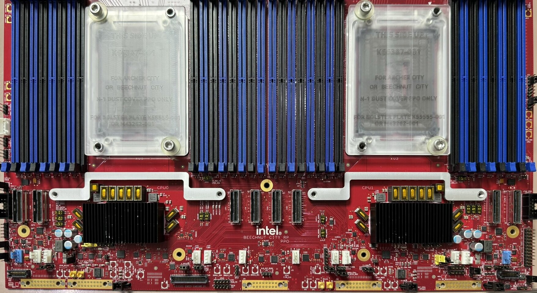 В интернете появились фото материнской платы «Beechnut City» для тестирования процессоров Intel Xeon 6 «Granite Rapids» и «Sierra Forest».